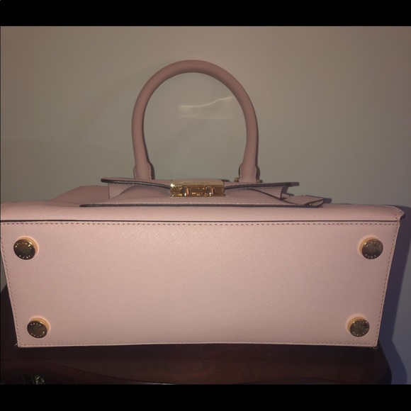 Michael Kors Bridgette Medium Leather Tote - Picture 12 of 16